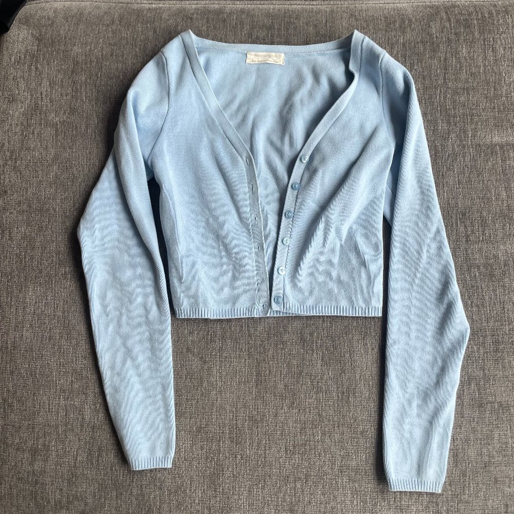 Urban Outfitters Baby Blue Thick Cardigan (Size Medium)